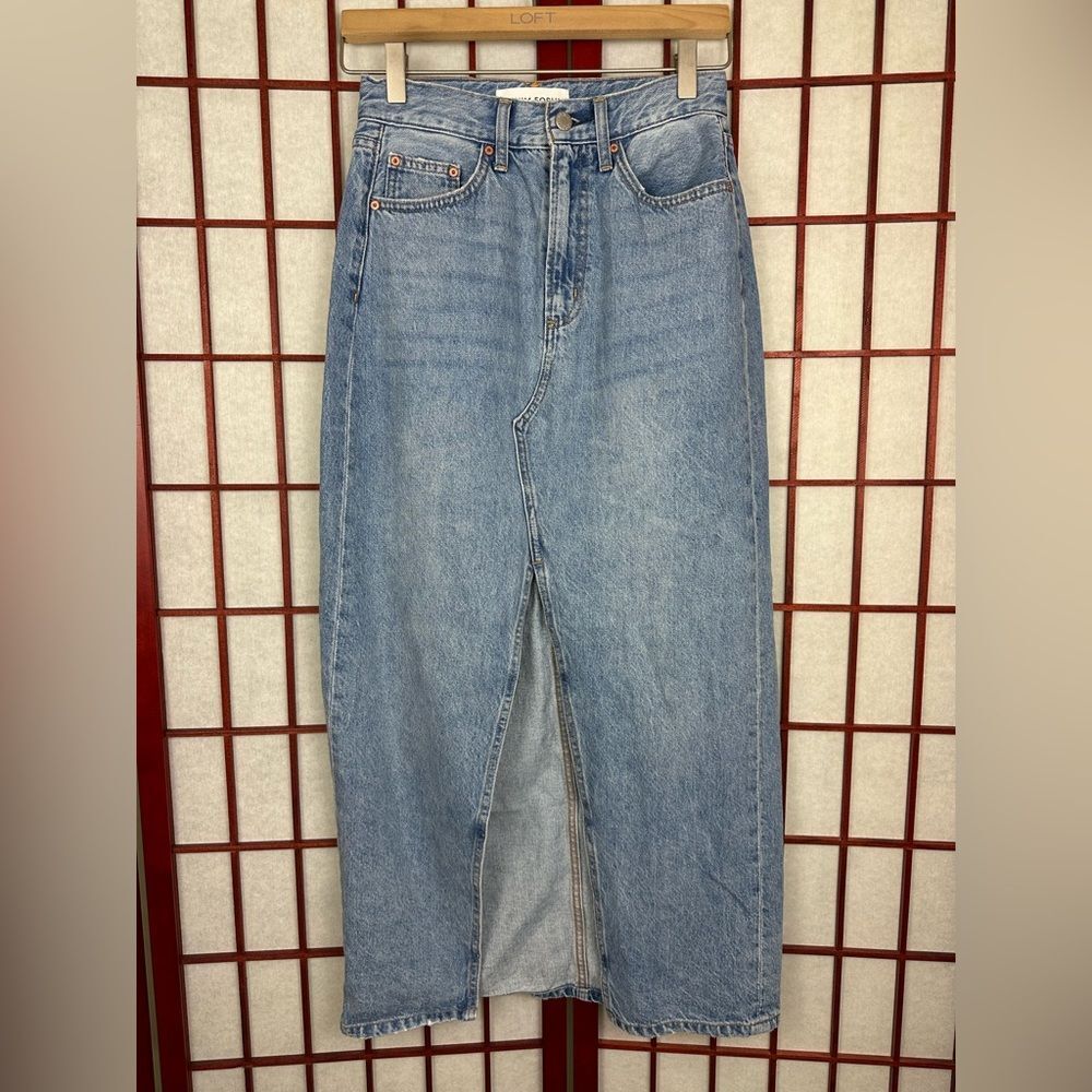 Aritzia Denim Forum The 90s Vintage Maxi Jean Skirt Front Slit Medium Light Wash